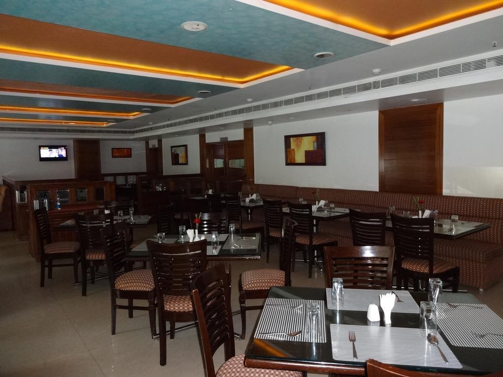 La Hospin Hotel Rājahmundry 客房 照片