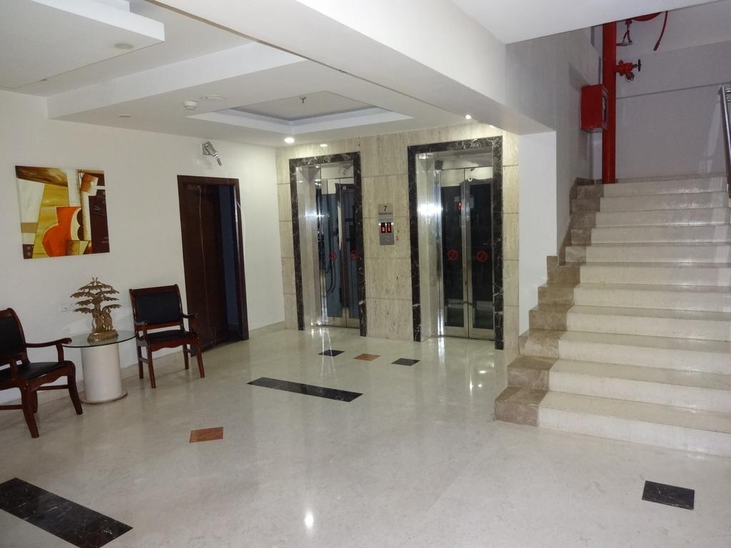 La Hospin Hotel Rājahmundry 客房 照片